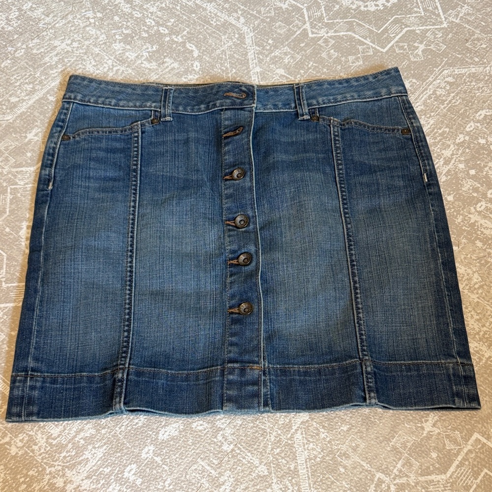 GAP - Classic Blue Denim Button-Front Mini Skirt